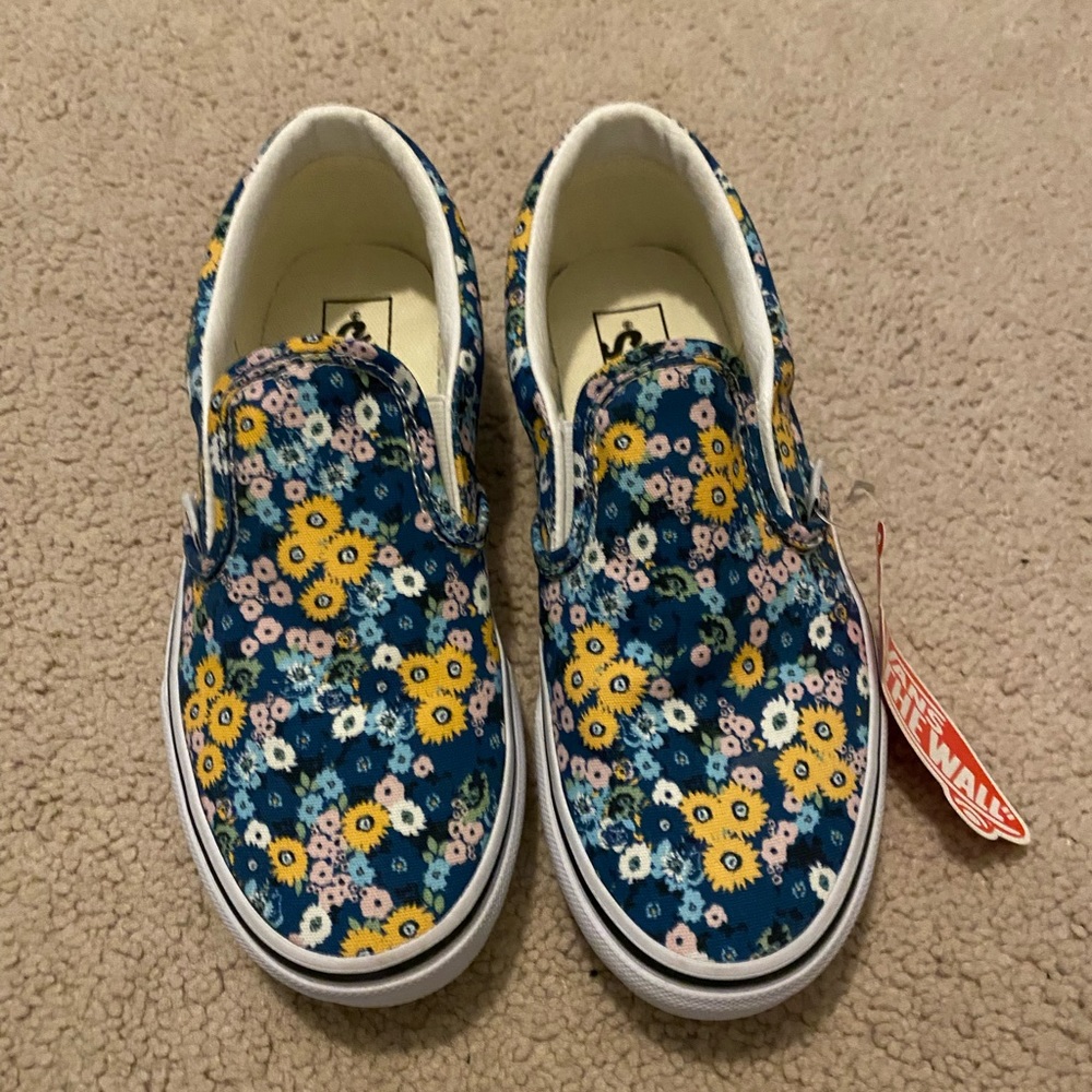 Girls slip on vans